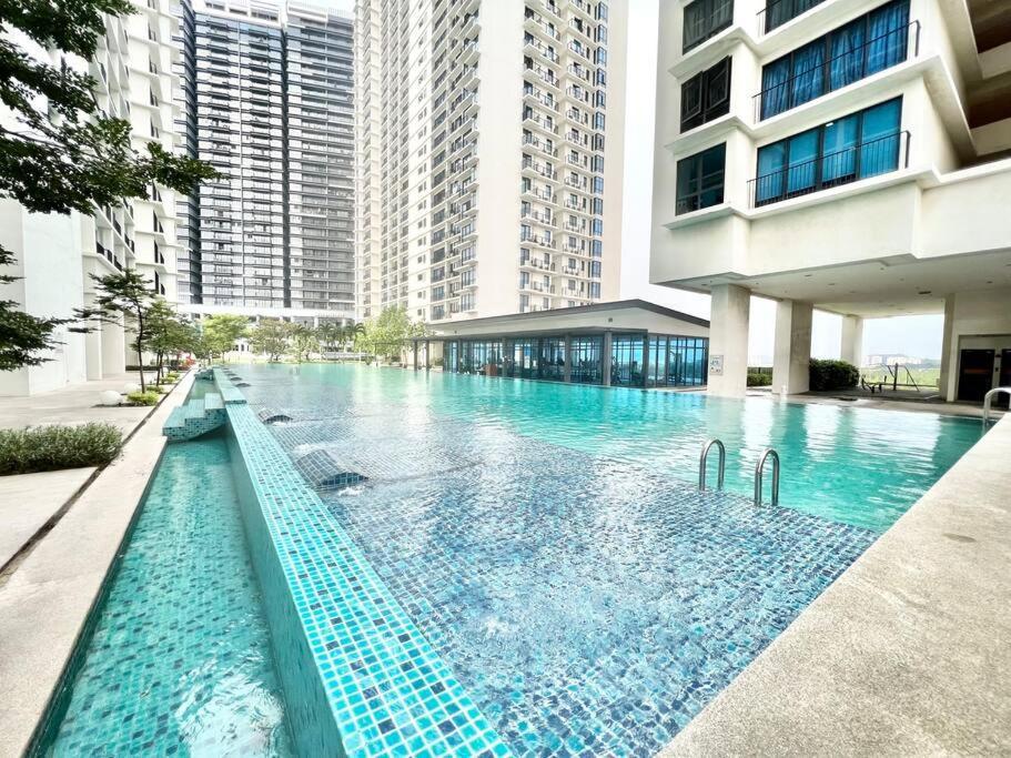 G 1-5Pax Cozy Home Trefoil Setia Alam 100Mps Wifi & Tv Sccc ภายนอก รูปภาพ